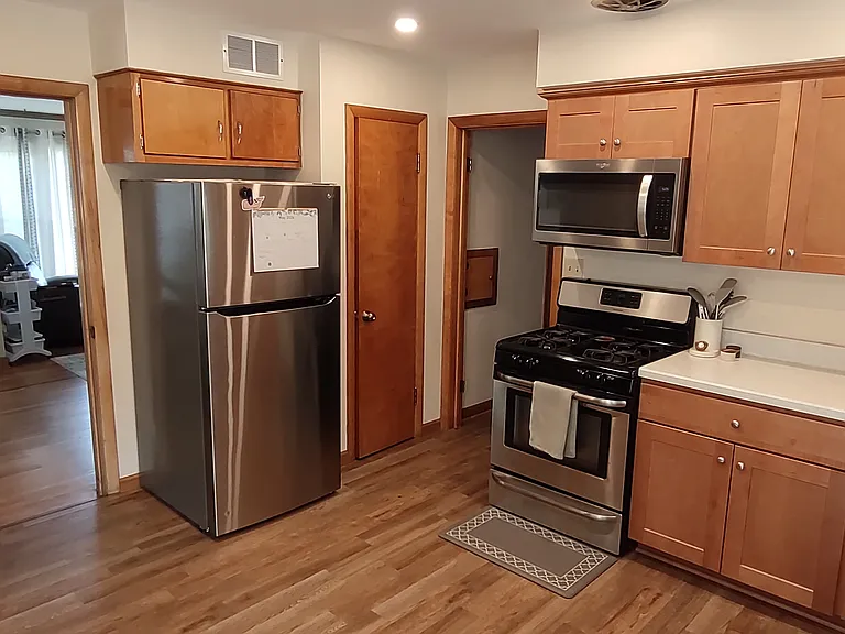 17565 W Wisconsin Ave — Photo 6