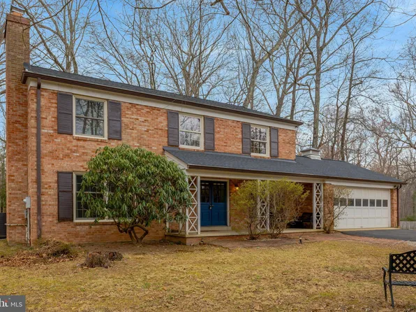 11332 Vale Rd, Oakton, VA 22124