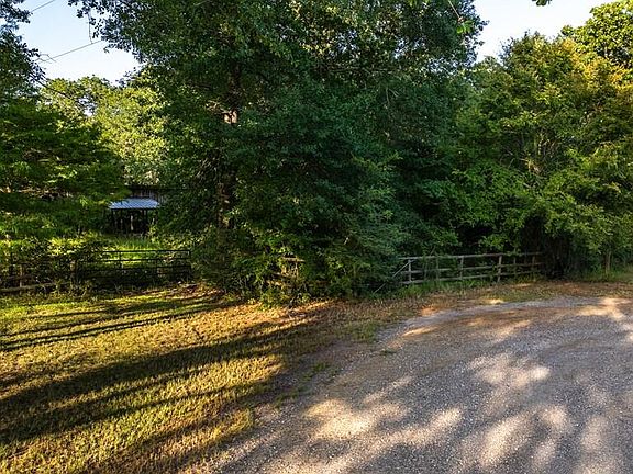 3rd image of 1351 An County Rd #2232