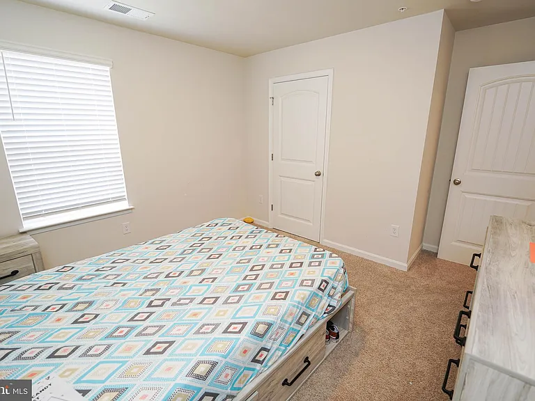 1712 Severn St — Photo 53