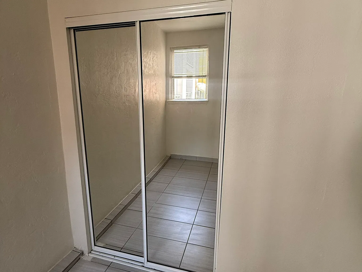 1807 Glendale Blvd — Photo 4