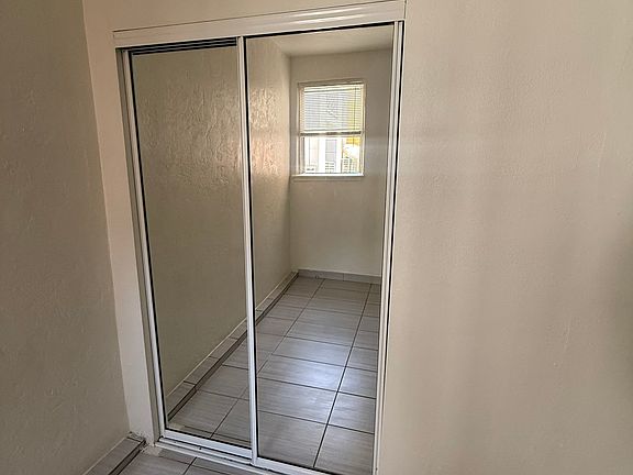 4th image of 1807 Glendale Blvd