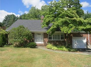 30 Thornwood Dr, New City, NY 10956