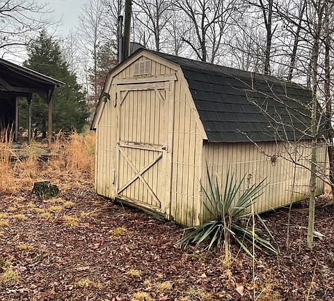 5th image of 180 Hill Top Rd