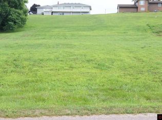 116 Lagoon Cir, Courtland, MN 56021