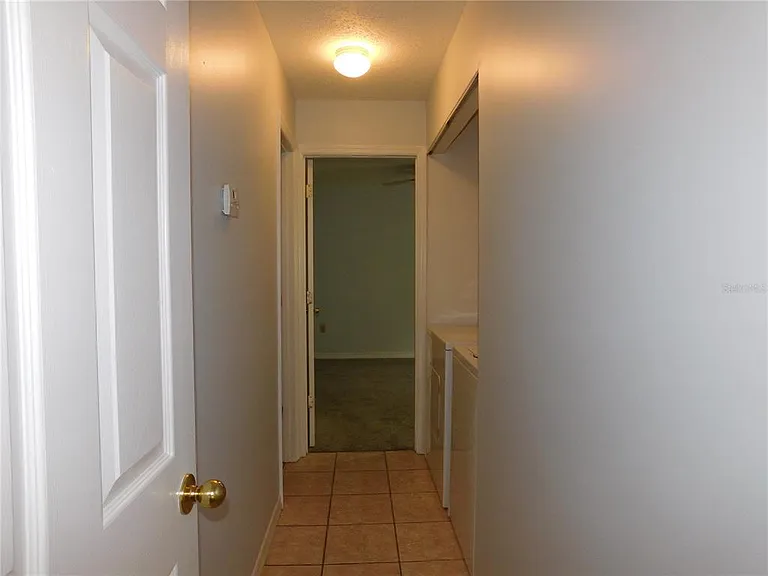 1118 Spring Meadow Dr — Photo 9