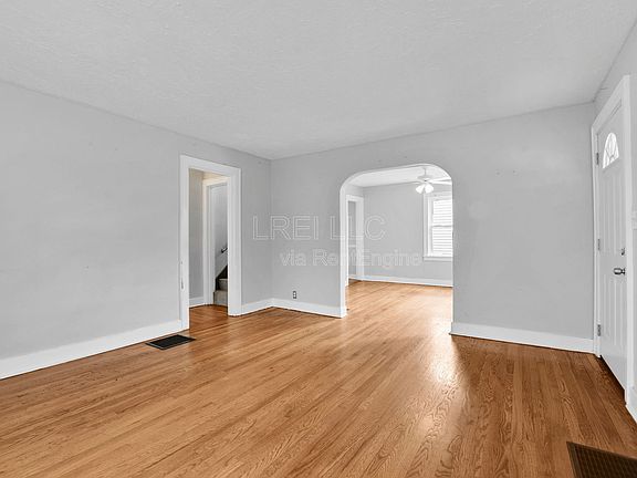 3rd image of 1722 Beechwood Ave