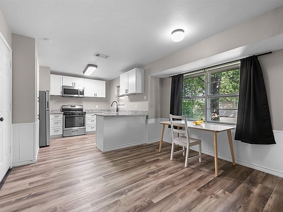 5th image of 2 Finley Cir
