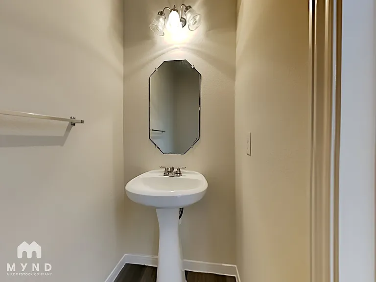 21818 Grassy Hill Ln — Photo 14