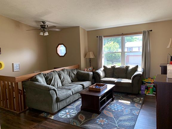 5th image of 2705 Bradford Dr