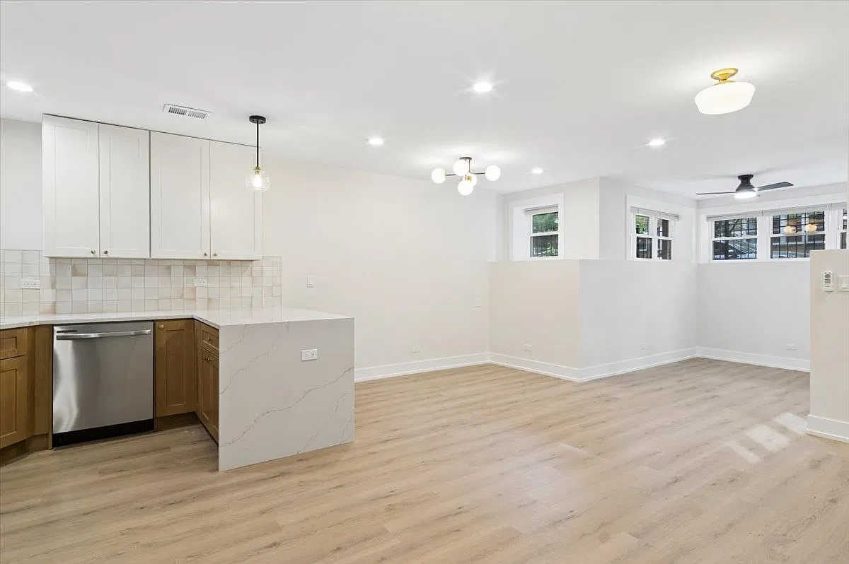 2 bed, 1000 sqft, $2,500 — Photo 2