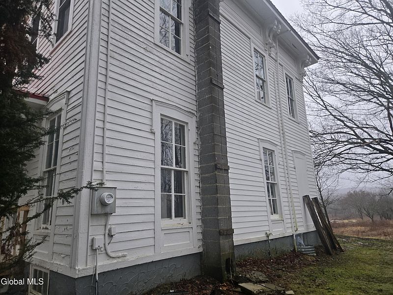 5th image of 3815 County Highway 18