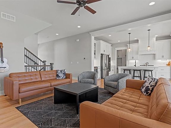 2nd image of 1602 SW Arbormist Dr