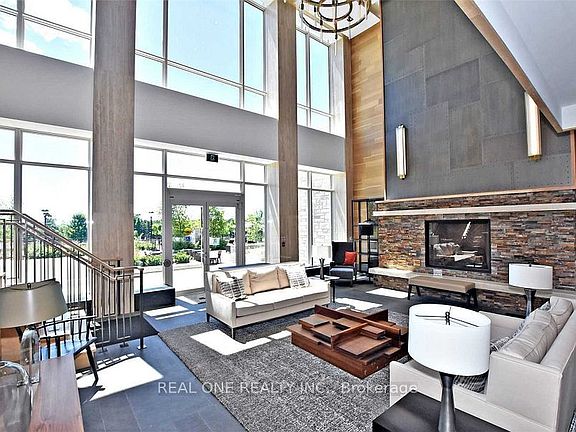 3rd image of 15 Stollery Pond Cres #612