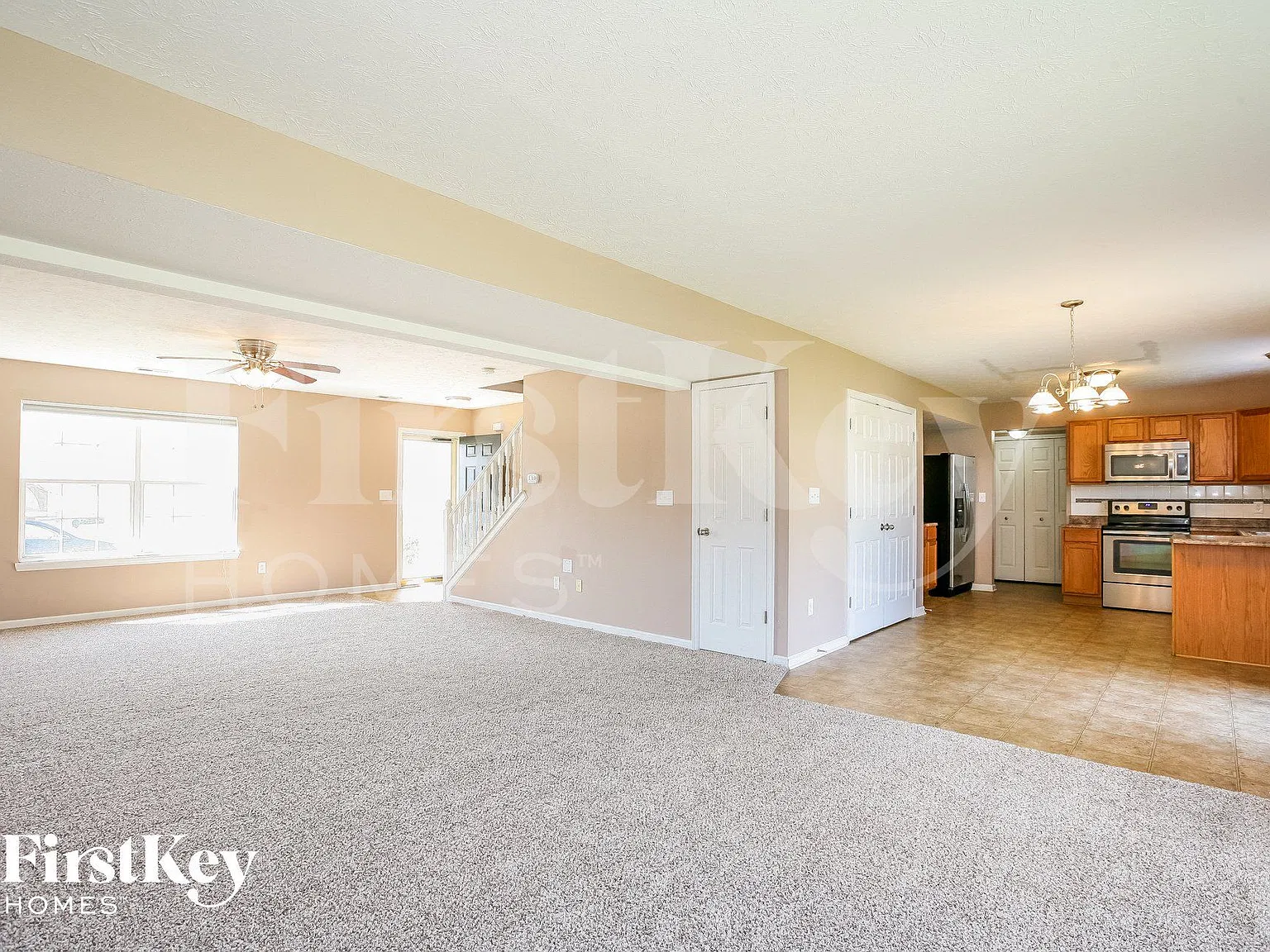 3 bed, 2.5 bath, 2080 sqft, $2,040 — Photo 3