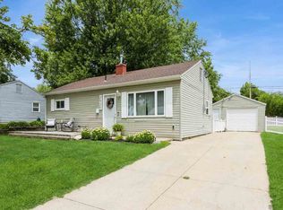 2525 Linwood St SW, Cedar Rapids, IA 52404