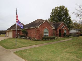 406 Meadows Rd, Texarkana, AR 71854