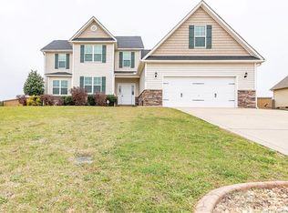 140 Red Oak Ct, Raeford, NC 28376
