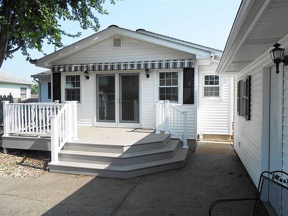 3rd image of 2739 Grove St