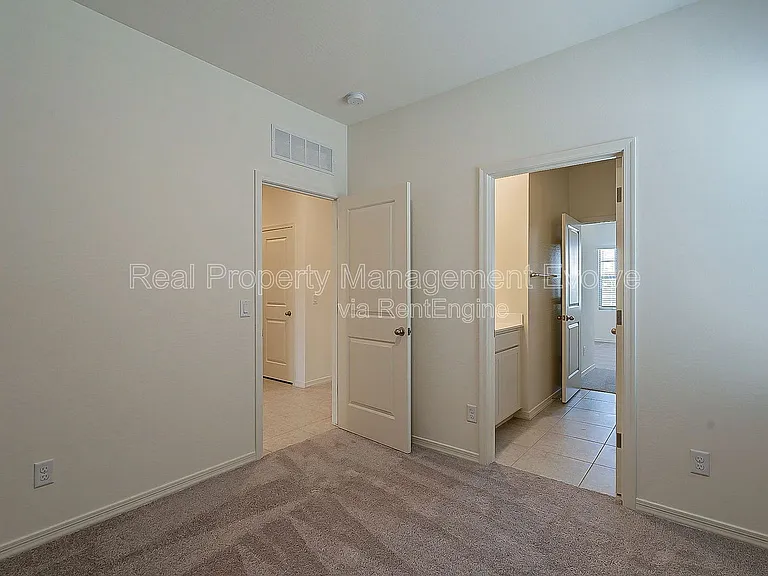 6450 W Magdalena Ln — Photo 20