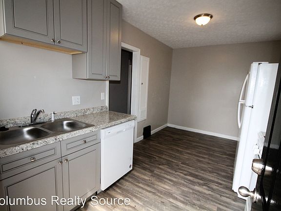 2nd image of 27 E Duncan St #B