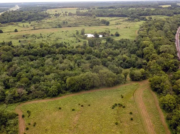 W 271st St, Paola, KS 66071