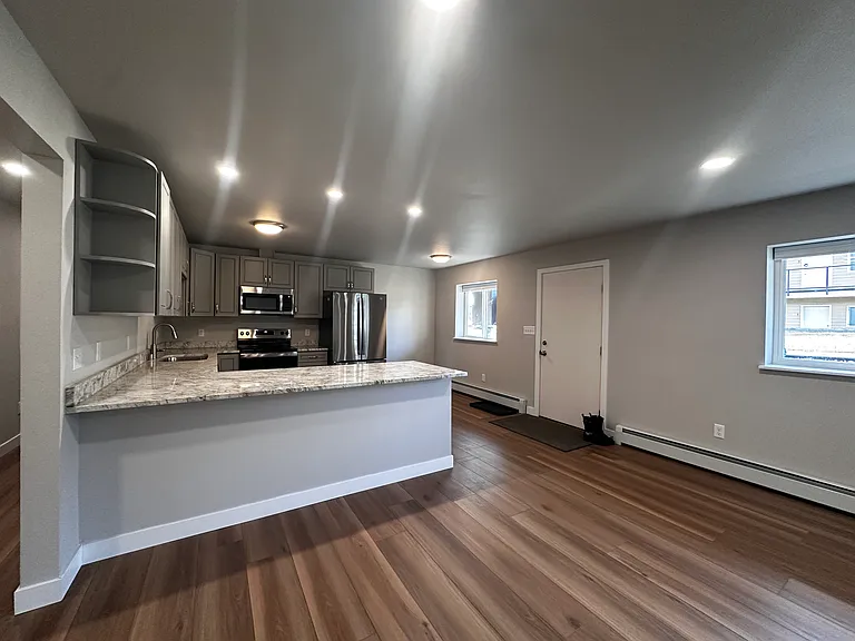 221 E 12th Ave #15 — Photo 7