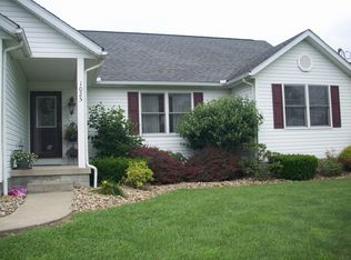 1025 S Keel Ridge Rd, Hermitage, PA 16148