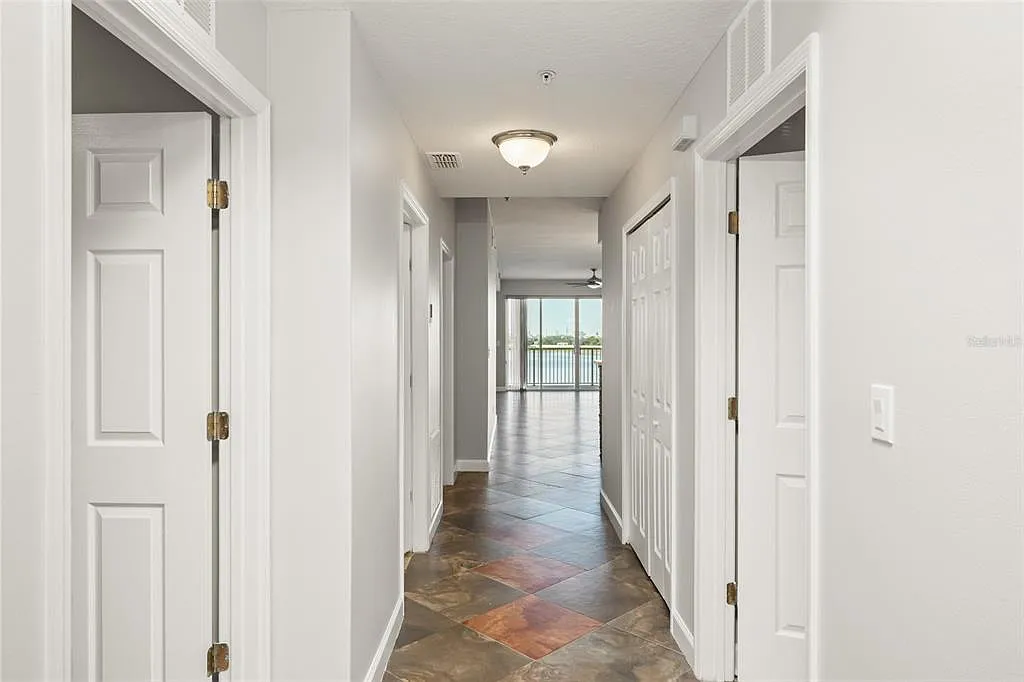 3 bed, 2.0 bath, 1775 sqft, $2,400 — Photo 4