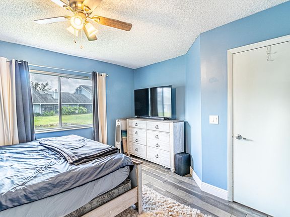 5th image of 3787 Island Club Circle E