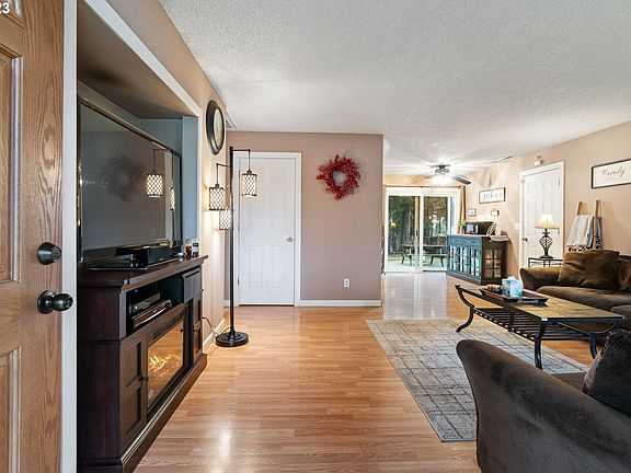 Entrance/Foyer>