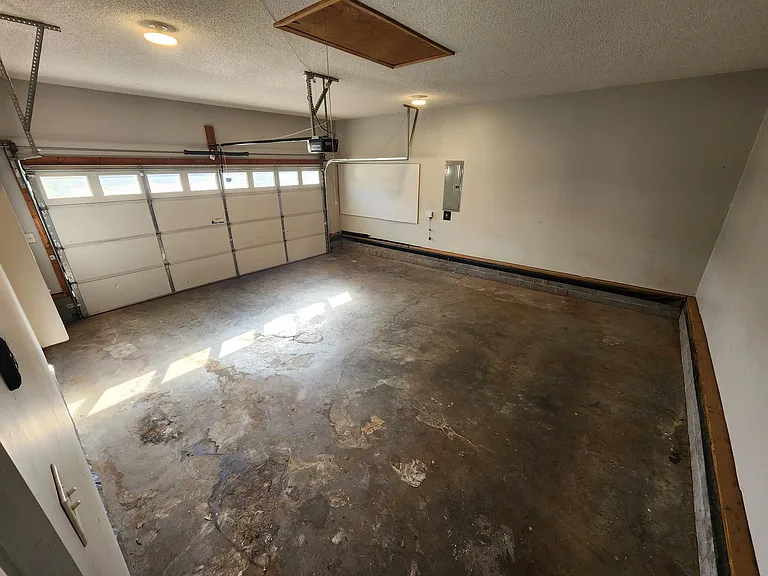 4028 Challis Dr — Photo 24