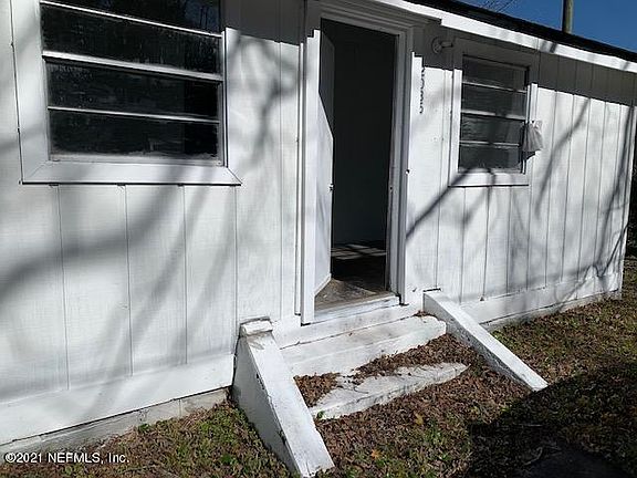 3rd image of 2035 Curry Ln #A & B
