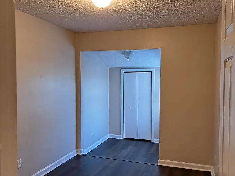 5518 Beach Dr #1 — Photo 8