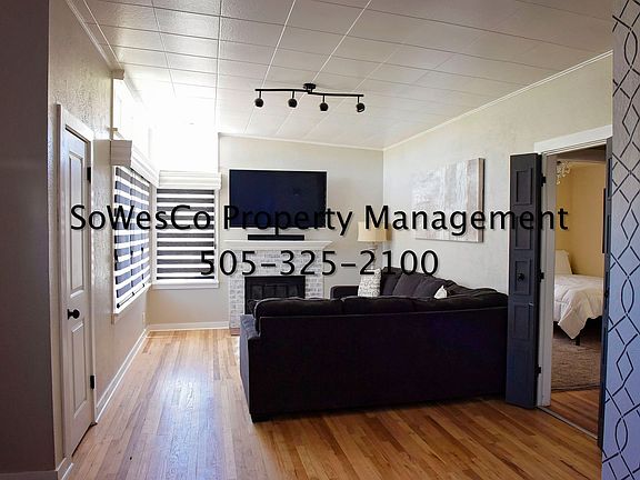 3rd image of 1011 N Monterey Ave