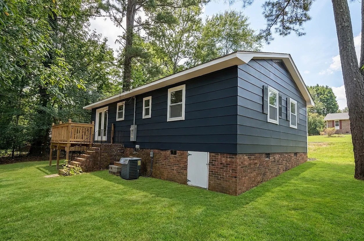 3 bed, 1.5 bath, 1000 sqft, $1,600 — Photo 1