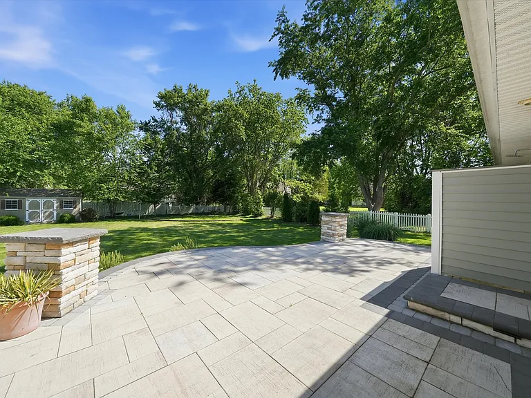 5 Comet Ct — Photo 22