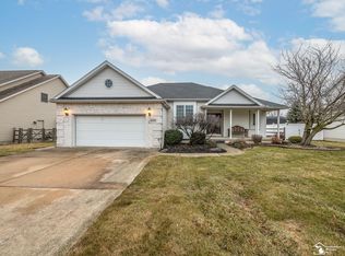 14372 Jonathon Rd, Monroe, MI 48161