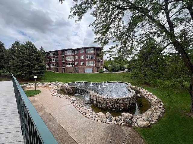 3951 Fairway Hills Dr — Photo 25