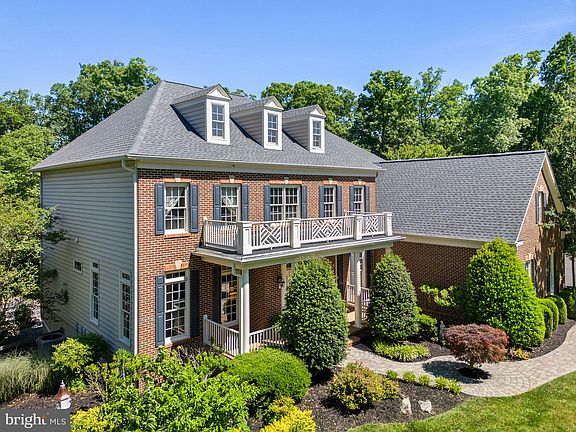 5th image of 3600 Plantation Grove Ln