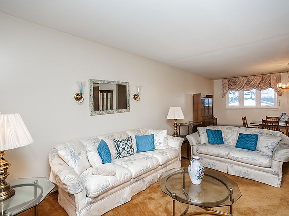 5th image of 7818 Catalpa Ave