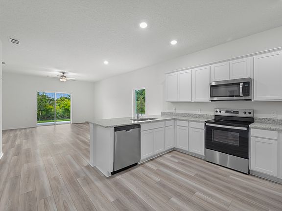 Spacious family room and kitchen