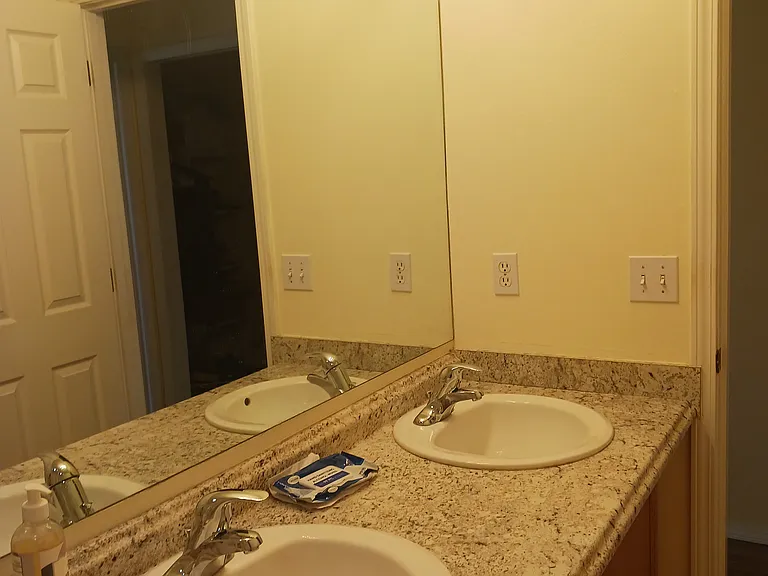 108 Burton St — Photo 22