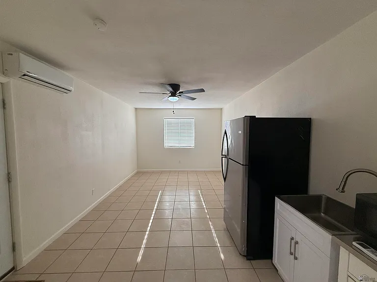 723 N Musgrove Ave #B — Photo 3