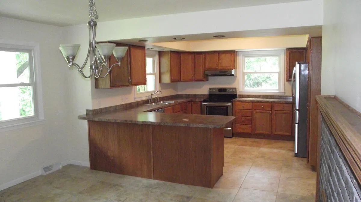 5 bed, 2262 sqft, $2,250 — Photo 1