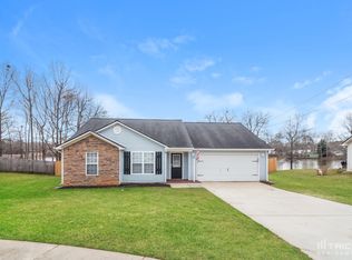 209 Waters Edge Dr, Locust Grove, GA 30248