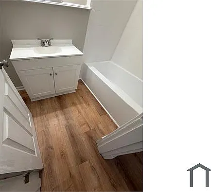 3 bed, $1,400 — Photo 2