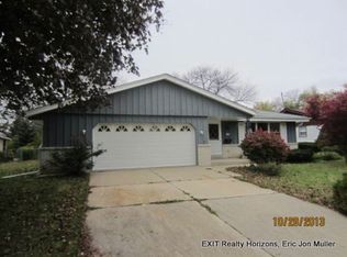 5515 N Shasta Dr, Glendale, WI 53209