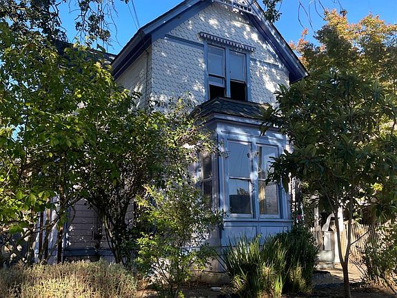 3rd image of 163 Franklin Street