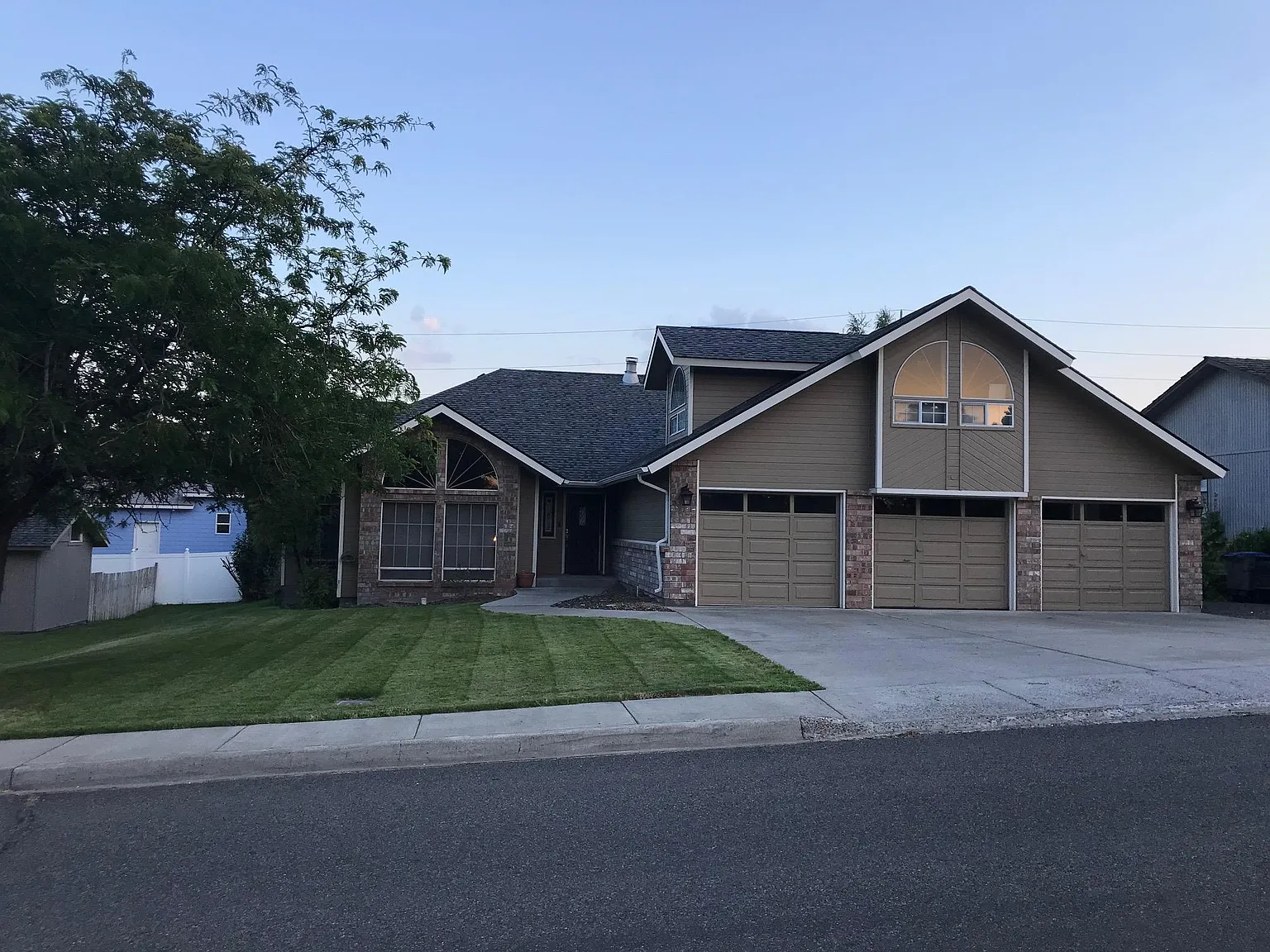 110 Merinda Dr photo 1